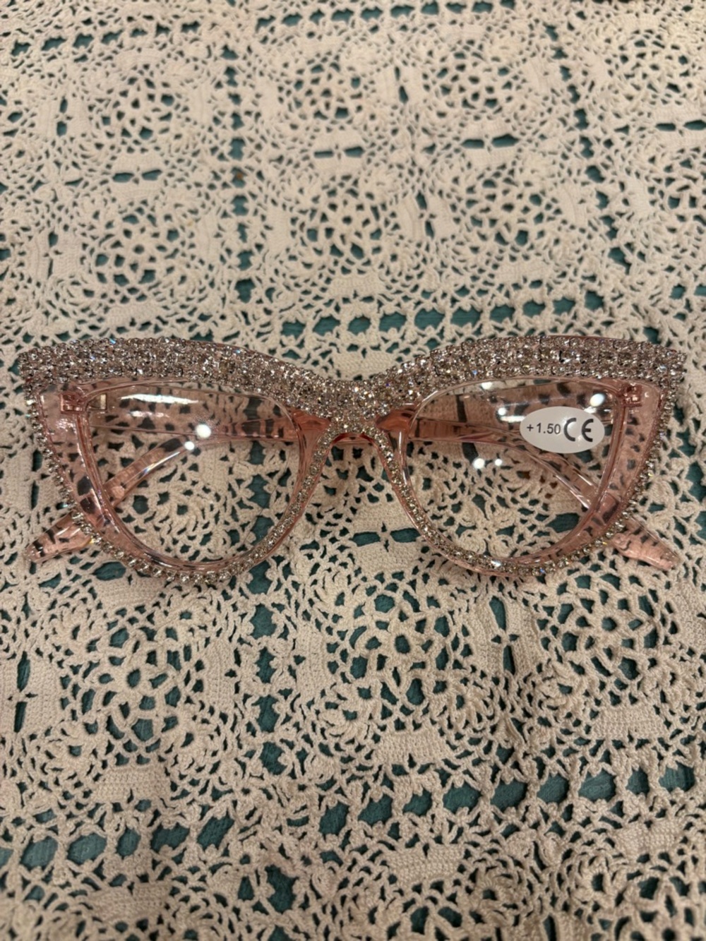 Sparkling Pink Cat-Eye Reading Glasses - +1.50